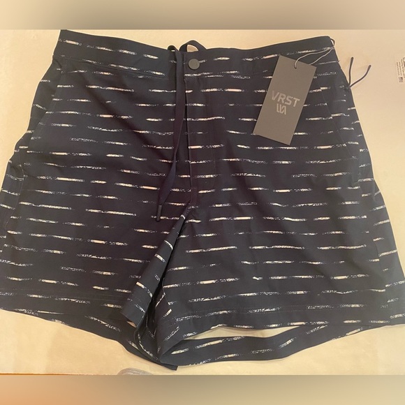 VRST Men 5” Resort Print Shorts Brief Navy Sand Washed Stripe Size Medium - Picture 7 of 15